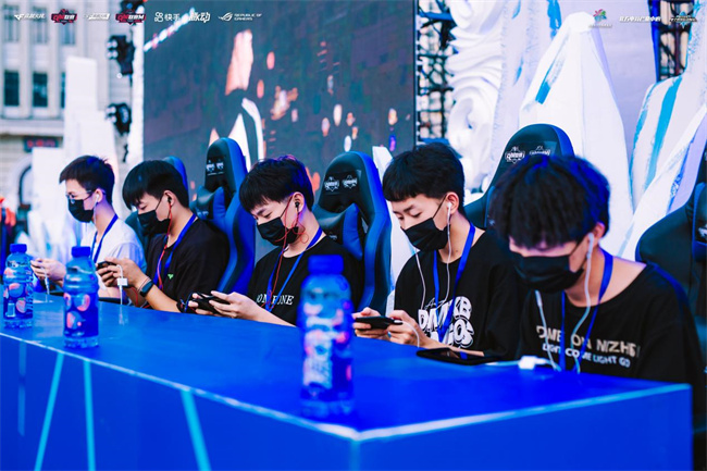 占得优势 占得优势